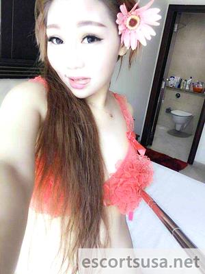 Straight Escort Lady Narine from Japanese Img 2